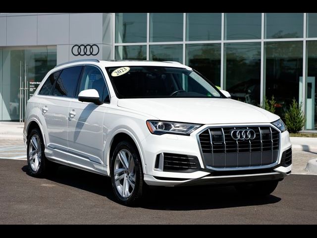 2023 Audi Q7 Premium Plus