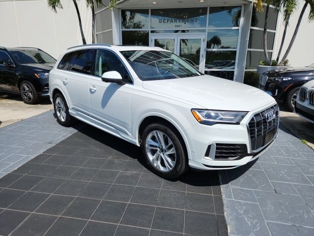 2023 Audi Q7 Premium Plus