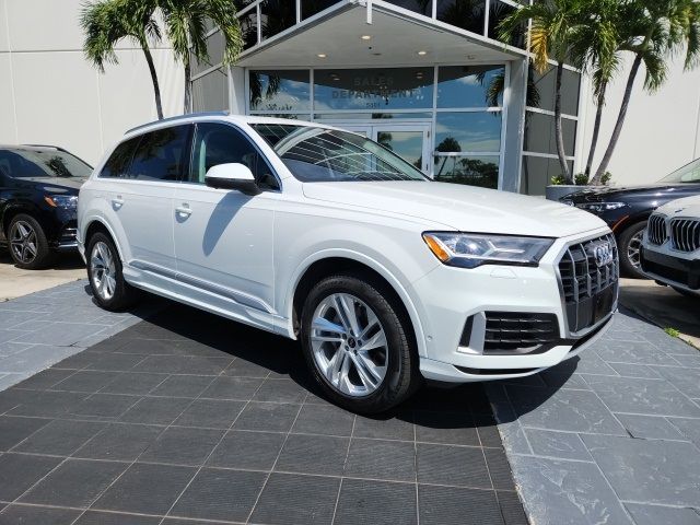 2023 Audi Q7 Premium Plus