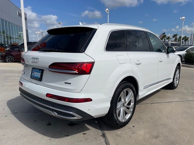 2023 Audi Q7 Premium Plus