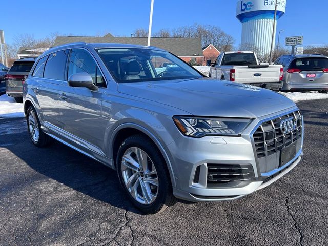 2023 Audi Q7 Premium Plus