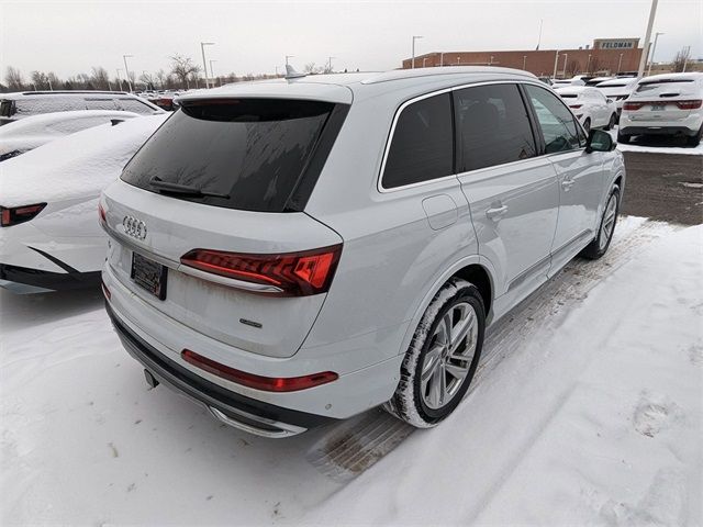 2023 Audi Q7 Premium Plus