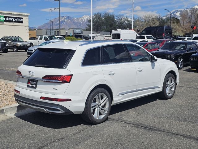 2023 Audi Q7 Premium Plus