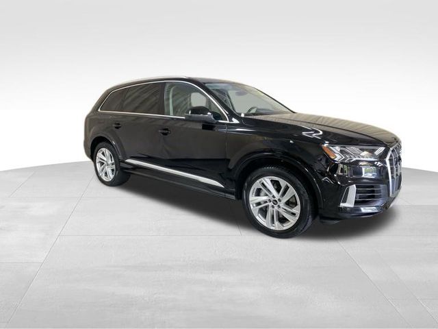 2023 Audi Q7 Premium Plus