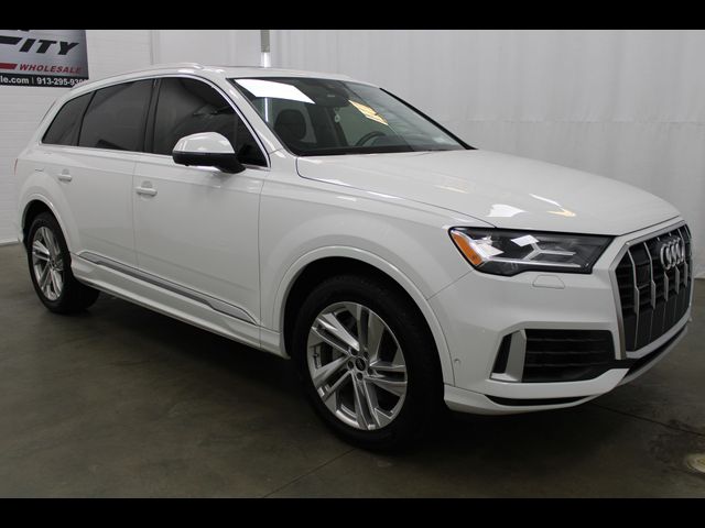 2023 Audi Q7 Premium Plus