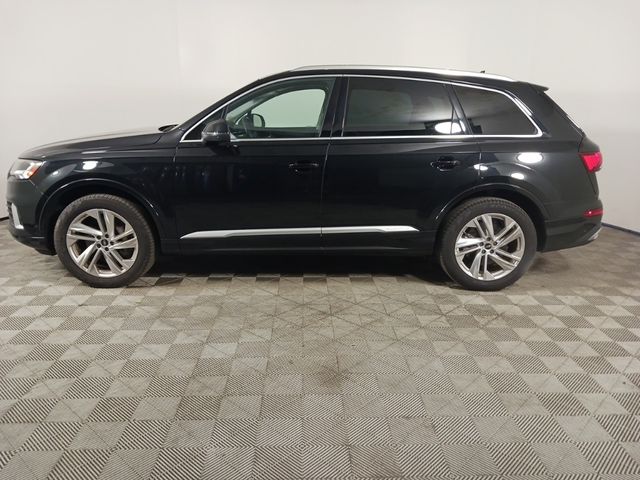 2023 Audi Q7 Premium Plus