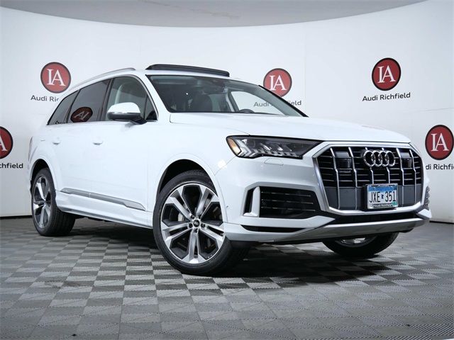 2023 Audi Q7 Premium Plus