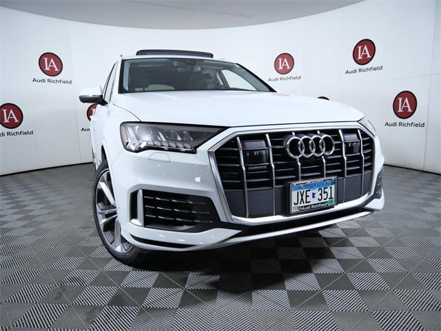 2023 Audi Q7 Premium Plus