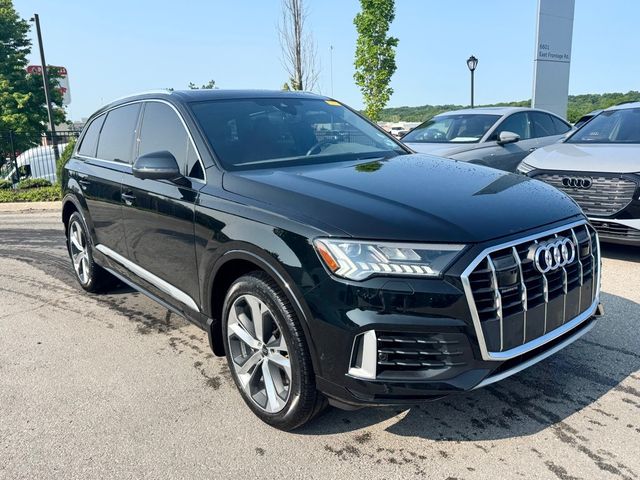 2023 Audi Q7 Premium Plus