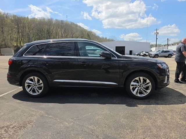 2023 Audi Q7 Premium Plus