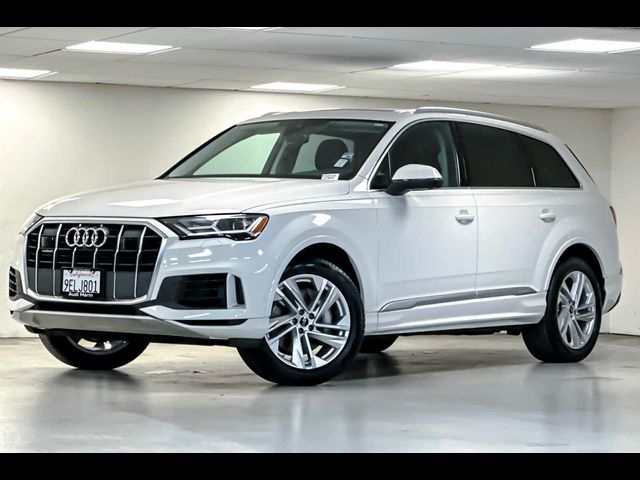 2023 Audi Q7 Premium Plus