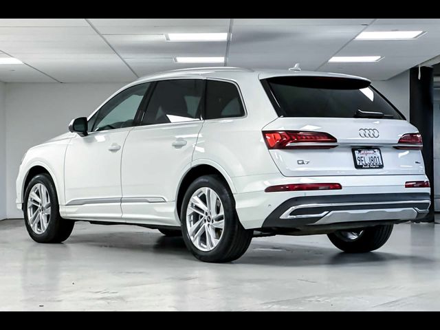 2023 Audi Q7 Premium Plus