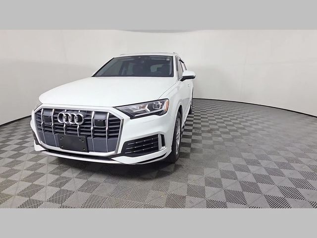 2023 Audi Q7 Premium Plus