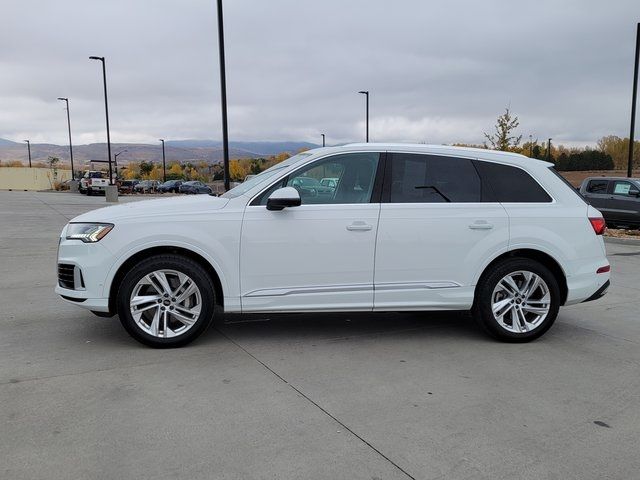 2023 Audi Q7 Premium Plus