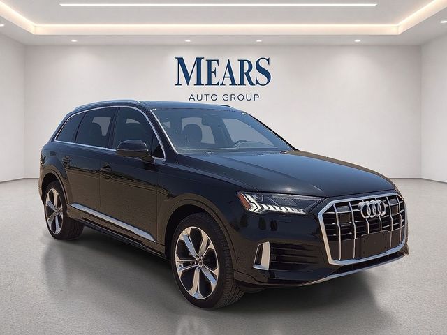 2023 Audi Q7 Premium Plus