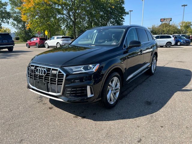 2023 Audi Q7 Premium Plus