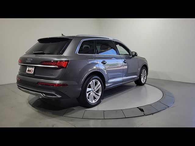 2023 Audi Q7 Premium Plus