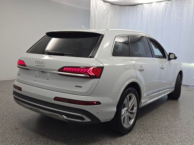 2023 Audi Q7 Premium Plus