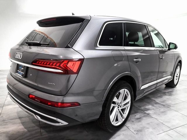 2023 Audi Q7 Premium Plus