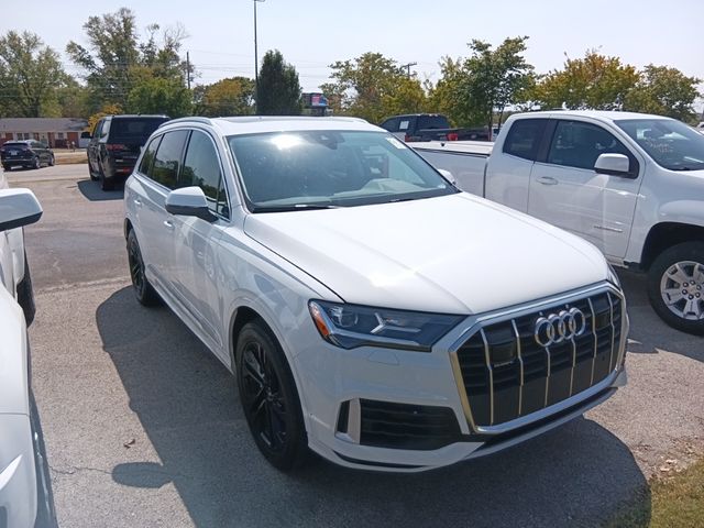 2023 Audi Q7 Premium Plus