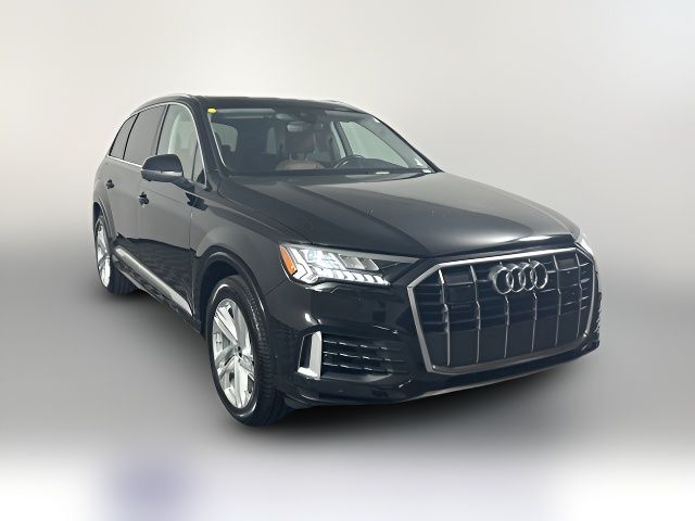 2023 Audi Q7 Premium Plus