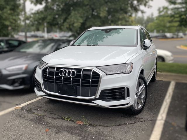 2023 Audi Q7 Premium Plus