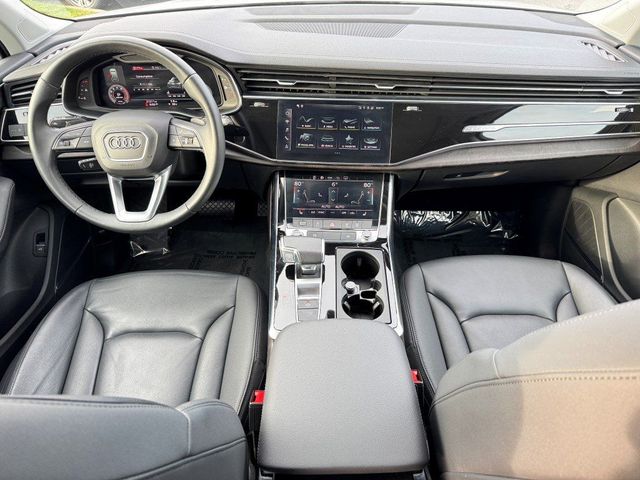 2023 Audi Q7 Premium Plus