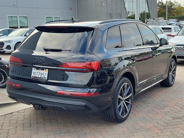 2023 Audi Q7 Premium Plus