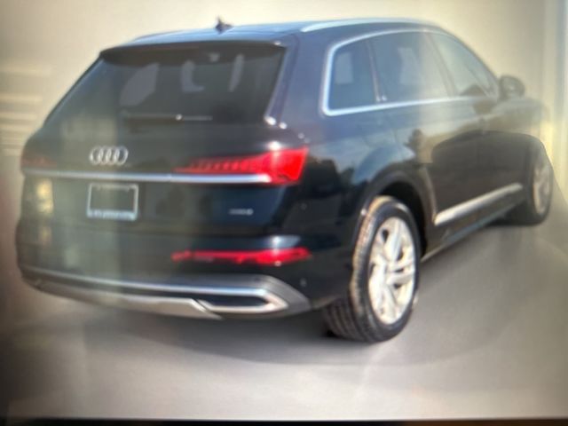 2023 Audi Q7 Premium Plus