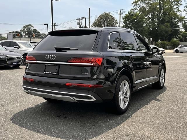 2023 Audi Q7 Premium