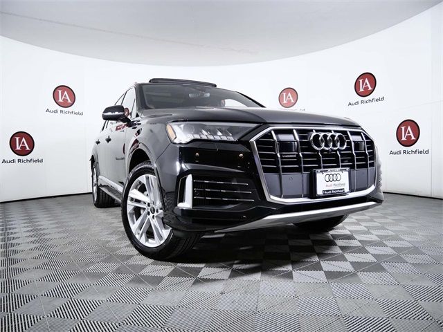 2023 Audi Q7 Premium