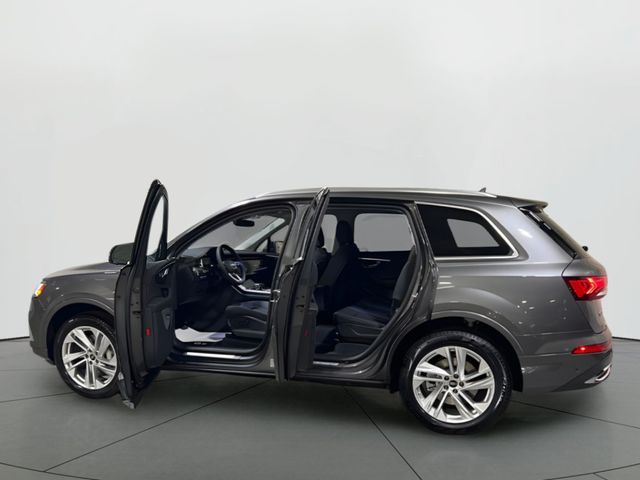 2023 Audi Q7 Premium Plus