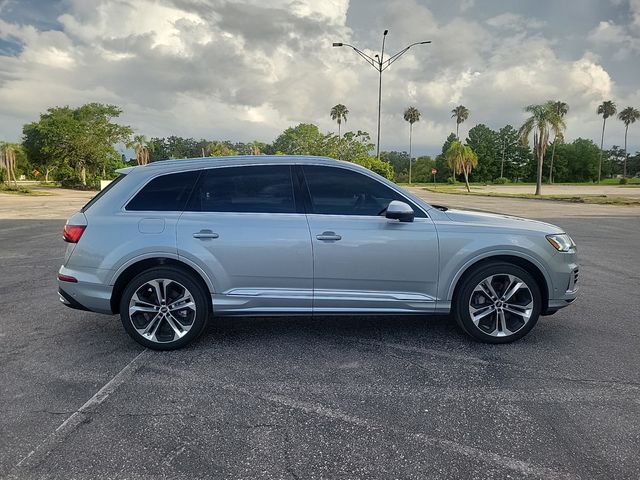 2023 Audi Q7 Premium Plus
