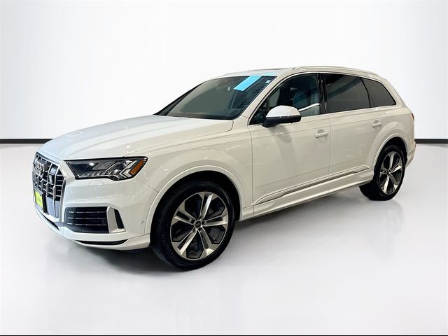 2023 Audi Q7 Premium Plus