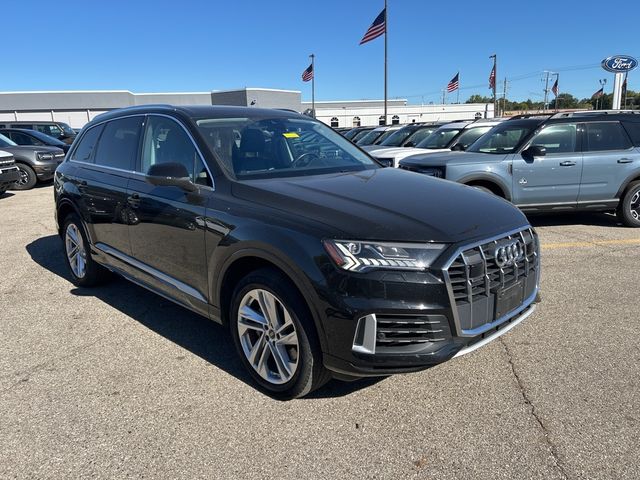 2023 Audi Q7 Premium Plus