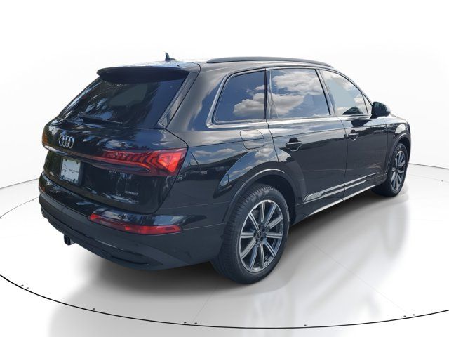 2023 Audi Q7 Premium Plus