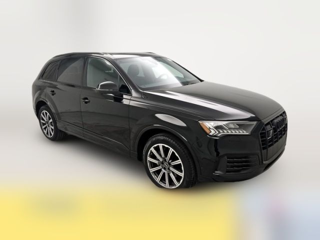 2023 Audi Q7 Premium Plus