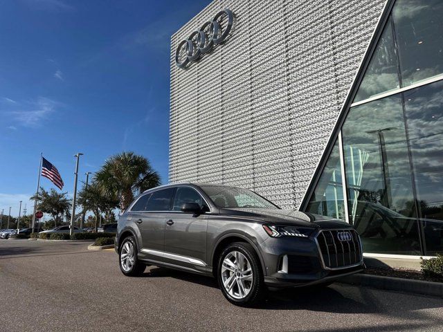 2023 Audi Q7 Premium Plus