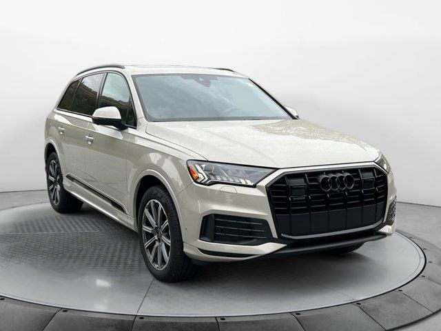 2023 Audi Q7 Premium Plus