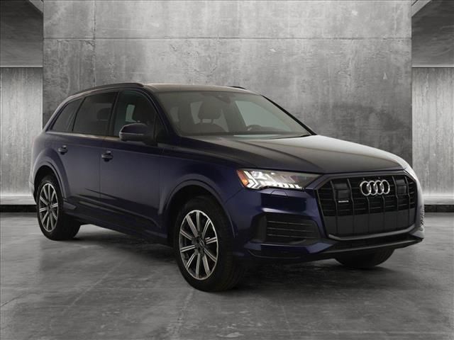 2023 Audi Q7 Premium Plus