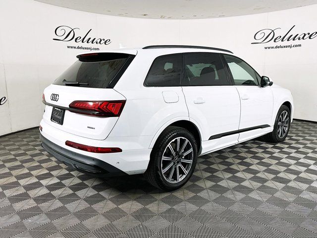 2023 Audi Q7 Premium Plus