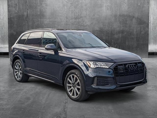 2023 Audi Q7 Premium Plus