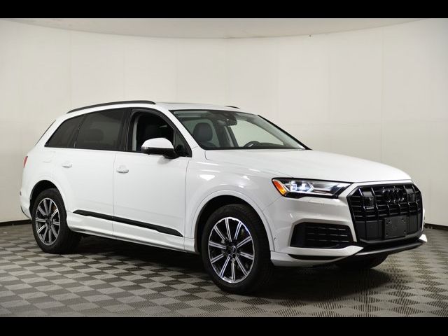 2023 Audi Q7 Premium Plus