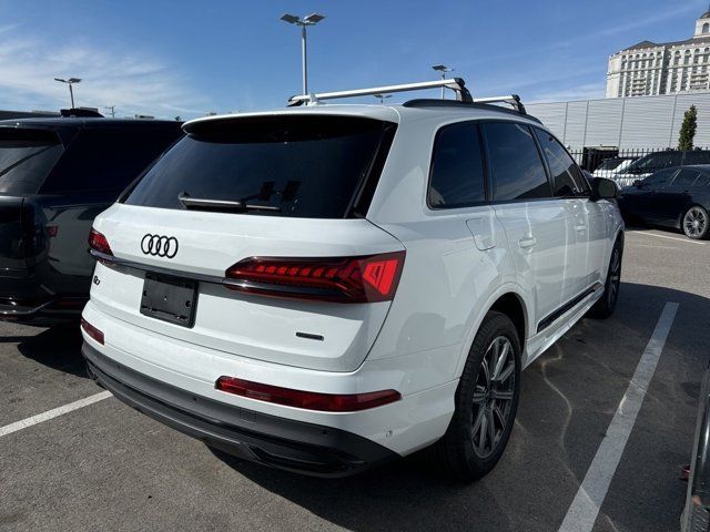 2023 Audi Q7 Premium Plus