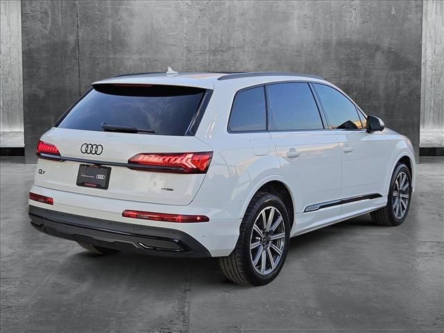 2023 Audi Q7 Premium Plus