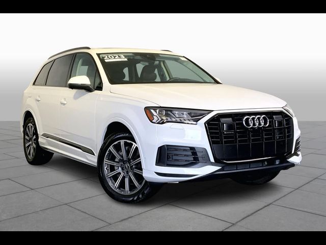 2023 Audi Q7 Premium Plus