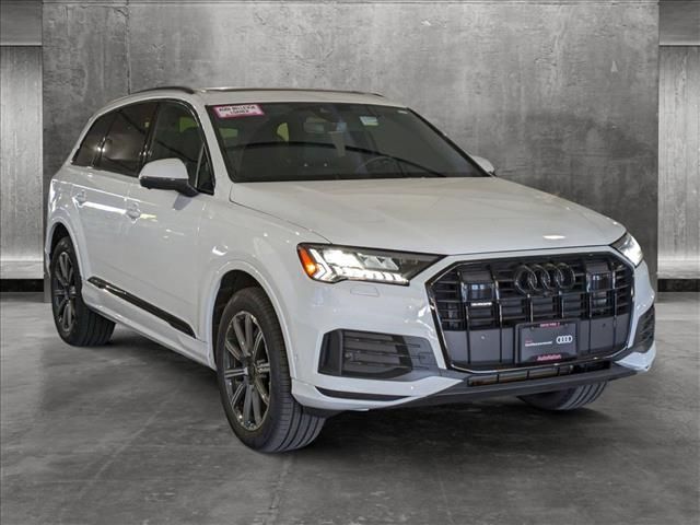 2023 Audi Q7 Premium Plus