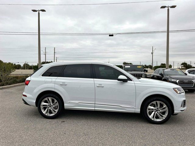 2023 Audi Q7 Premium Plus