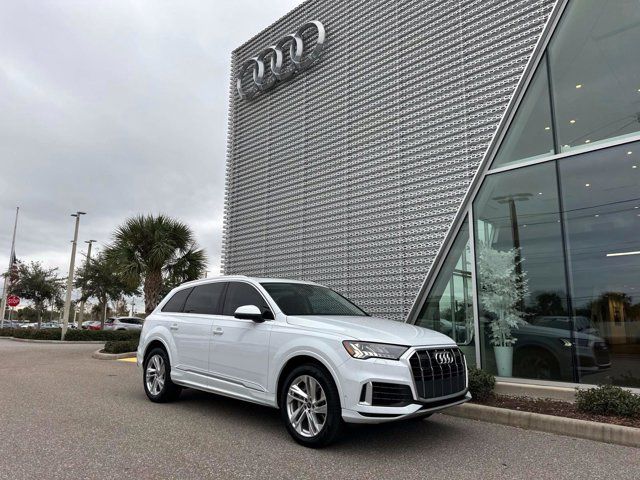 2023 Audi Q7 Premium Plus