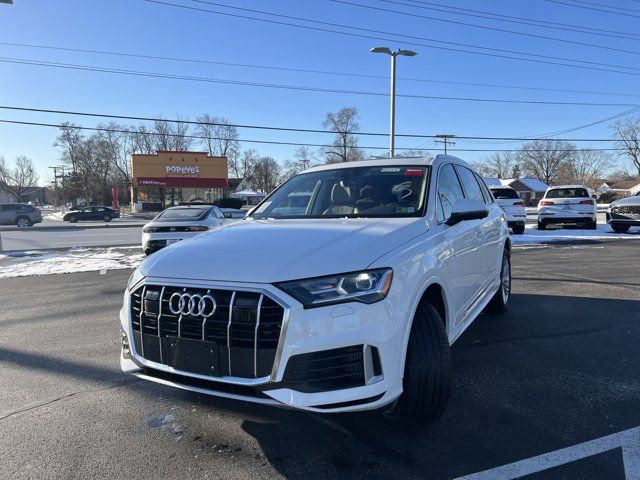 2023 Audi Q7 Premium Plus